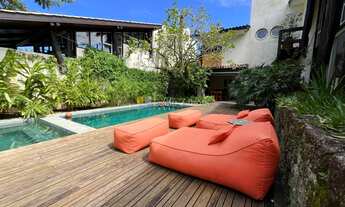 Imagem 3: Excelente casa em condomínio com clube frente ao mar para locação na praia da Baleia