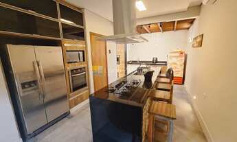 Imagem: Casa reformada em condomínio à venda em