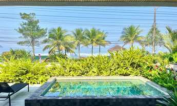 Imagem 2: Casa em Condomínio Fechado para locação Anual com Área de Apoio Frente ao Mar na Praia de