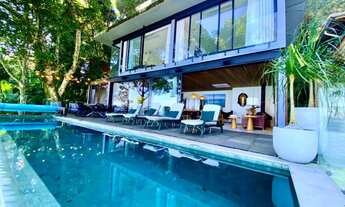 Imagem 5: Casa Cinematográfica com Vista para as Ilhas Frente ao Mar na Praia Preta