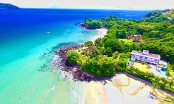 Imagem: Casa cinematográfica pá na areia à venda