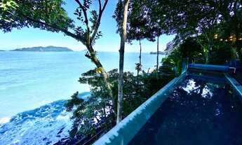 Imagem 2: Casa Cinematográfica com Vista para as Ilhas Frente ao Mar na Praia Preta