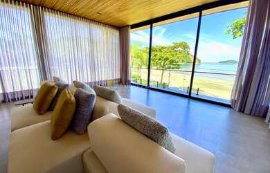 Imagem 2: Casa Em Condominio Frente Mar para Venda e Locação Anual na Praia da Baleia