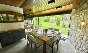 Imagem 4: 5 dormitórios, 5 suíte, 3 vagas na garagem, 220M² de Área Construída, 300M² de Área Total