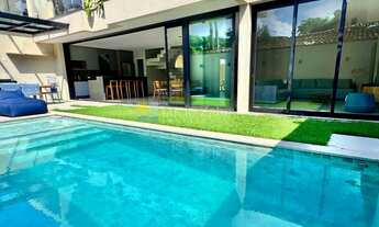 Imagem 2: Casa Cinematografica a Venda na Praia de Juquehy a 350 Metros do Mar