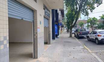 Imagem 2: Loja comercial térrea à venda ou locação no centro de Joinville, sala ampla, no coração do