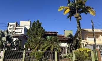 Imagem 2: Sobrado averbado no Santo Antônio, com belíssima área de festas, em rua tranquila e resid