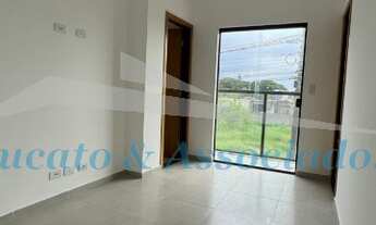 Imagem 2: Casa de Condomínio no Esmeralda, sobreposta alta de frente para a rua, 01 dormitório