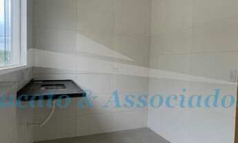 Imagem 5: Casa de Condomínio no Esmeralda, sobreposta alta de frente para a rua, 01 dormitório