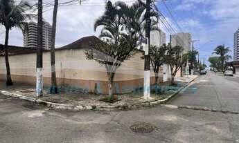 Imagem 3: Casa isolada com piscina e edícula à venda em Praia Grande-SP, no bairro Caiçara. Com 2 qu