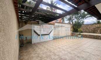 Imagem 5: Casa isolada com piscina e edícula à venda em Praia Grande-SP, no bairro Caiçara. Com 2 qu