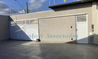 Imagem 2: Imperdível: Casa com piscina à venda em Praia Grande-SP, bairro Caiçara, 4 quartos, 2 suít