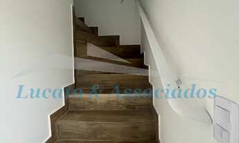 Imagem 7: Casa sobreposta alta sacada frente rua para Venda Tude Bastos, Praia Grande SP