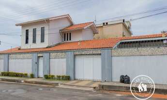 Imagem: CASA À VENDA COM EXCELENTE LOCALIZAÇÃO