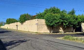 Imagem 2: Casa grande de esquina à venda