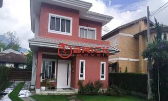 Imagem: Casa em condomínio com 3 quartos sendo