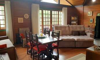 Imagem 4: Casa à venda com 5 quartos sendo 1 suíte, 141 m² em Albuquerque - Teresópolis/RJ