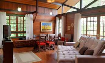 Imagem 3: Casa à venda com 5 quartos sendo 1 suíte, 141 m² em Albuquerque - Teresópolis/RJ