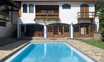 Imagem: Casa linear com 3 quartos e uma casa em