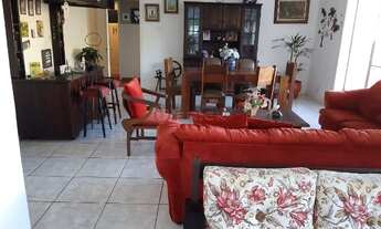 Imagem 7: Casa triplex com 9 quartos sendo 4 suítes no Comary - Teresópolis/RJ