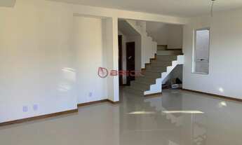 Imagem 4: Casa com 4 quartos sendo 1 suíte em condomínio em Vargem Grande - Teresópolis/RJ