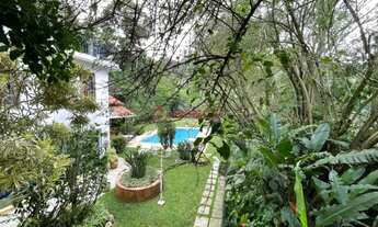 Imagem 6: Casa com 5 quartos sendo 3 suítes em condomínio no Parque do Imbuí - Teresópolis/RJ