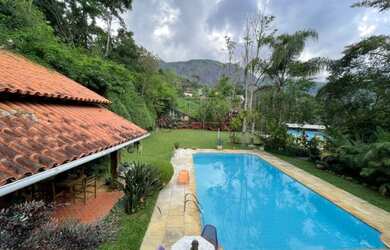 Imagem: Casa com 5 quartos sendo 3 suítes em condomínio