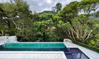 Imagem 4: Casa com 4 suítes em condomínio no Comary - Teresópolis/RJ