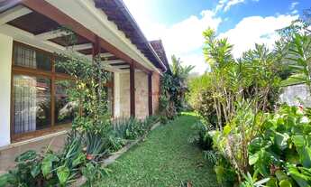 Imagem 3: Casa linear com 4 quartos sendo 2 suítes em Araras - Teresópolis/RJ