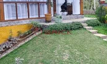 Imagem: Casa dentro de condomínio com 4 quartos