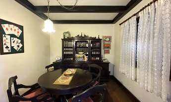 Imagem 4: Casa com 4 quartos sendo 1 suíte, 173 m² no Alto - Teresópolis/RJ