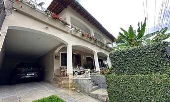 Imagem: Casa independente com 4 quartos sendo 2