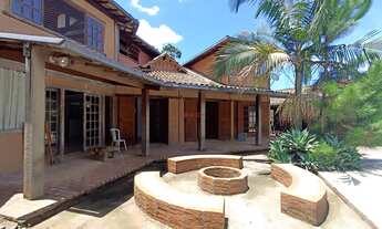 Imagem: Casa em condomínio com 4 suítes para locação