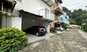 Imagem 2: Casa com 3 quartos sendo 1 suíte em condomínio na Iúcas - Teresópolis/RJ