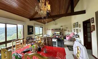 Imagem 4: Casa com 4 quartos sendo 1 suíte em condomínio em Albuquerque - Teresópolis/RJ