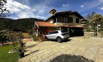 Imagem: Casa à venda com 4 quartos sendo 2 suítes