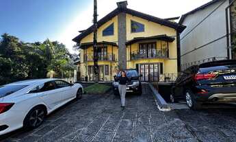 Imagem: Casa em condomínio com 4 suítes no Comary