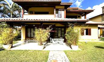 Imagem: Casa com 4 suítes em condomínio no Alto