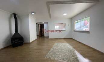 Imagem: Casa à venda com terreno de mais de 700