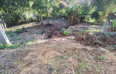 Imagem: Terreno em declive com 510 m² no Parque