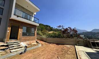 Imagem 2: Casa com 3 suítes em condomínio no Golfe - Teresópolis/RJ