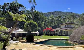 Imagem: Mansão em condomínio em Quebra Frascos