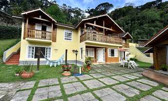 Imagem: Casa com 4 quartos sendo 1 suíte, 380 m²