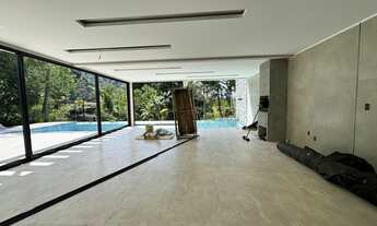 Imagem 4: Casa com 5 suítes, sendo 1 master, 500 m² no Comary - Teresópolis/RJ