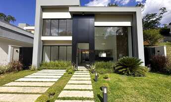 Imagem: Casa com 3 suítes em condomínio na Posse