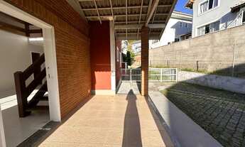 Imagem 2: Casa com 4 quartos sendo 2 suítes, 232 m² na Tijuca - Teresópolis/RJ
