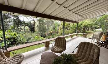 Imagem: Casa com 5 quartos sendo 1 suíte, 238,74