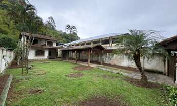 Imagem 2: Casa para locação com 8 quartos, 288.12m² na Várzea - Teresópolis/RJ