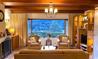 Imagem: Casa à venda com 5 quartos, 142.51 m²