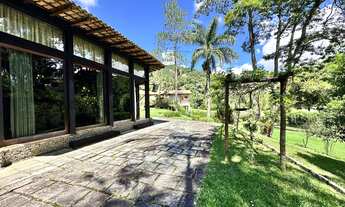 Imagem 2: Casa à venda com 3 quartos sendo 1 suíte, 273 m² em Albuquerque - Teresópolis/RJ